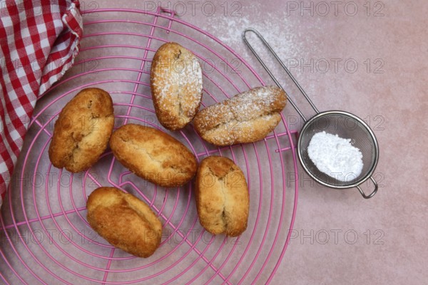 Schenkeli, sweet pastry for the carnival season, Switzerland, Europe