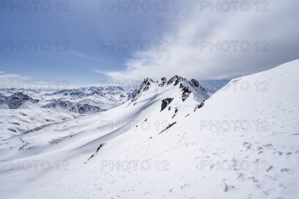 View of mountain panorama with mountain peaks of the Bernina group, mountain landscape in winter on the Scalettahorn, Grisons Haute Route, Albula Alps, Rhaetian Alps, Grisons, Switzerland, Europe