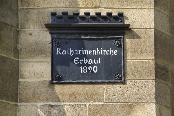 Cemetery Unter den Linden, neo-Gothic Katharinenkirche, sign Katharinenkirche built 1890, writing, church, sacral architecture, Reutlingen, Baden-Württemberg, Germany, Europe