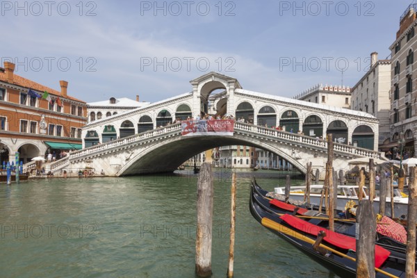 Rialto Bridge, Grand Canal, Venice, Italy, Europe