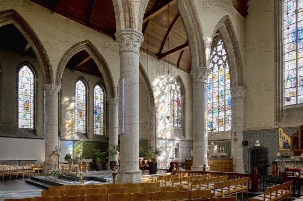 Our Lady Church, Central nave and chapels, Nieuwpoort, West Flanders, Belgium, Europe