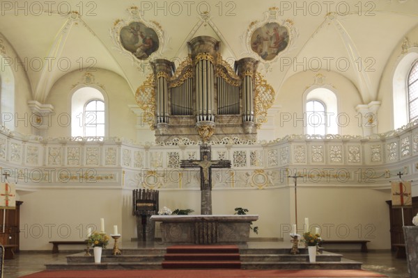 Interior view of the town church of St Symphorian, altar and organ on the gallery, Zell am Harmersbach, Ortenau, Southern Black Forest, Black Forest, Baden-Württemberg, Germany, Europe