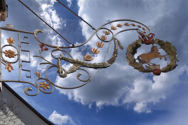 Historic nose plate from the former Rotes Ross inn, around 1650, Weinmarkt, Nuremberg, Middle Franconia, Bavaria, Germany, Europe