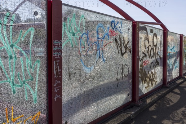 Laminated safety glass, VSG, with glass cracks and letters smeared on it, Zwickau, Saxony, Germany, Europe