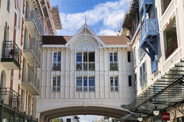 Building bridge in the city centre, Arcachon, Gironde, Aquitaine, South of France, France, Europe