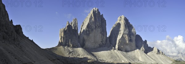 Tre Cime di Lavaredo, Drei Zinnen, Dolomites, Italy, Europe