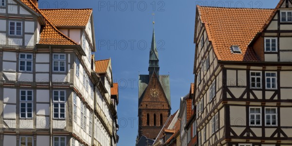 Market Church St. Georgii et Jacobi and half-timbered houses of Kramerstrasse, Old Town, State Capital Hannover, Lower Saxony, Germany, Europe