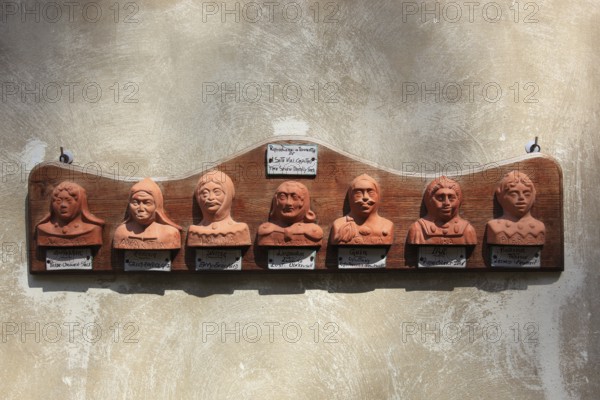 The seven deadly sins, pride, avarice, unchastity, anger, gluttony, envy, sloth, symbolised by terracotta figures, in Ravello on the Italian Amalfi Coast, province of Salerno, Campania, Italy, Europe