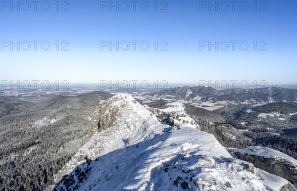 Snow-covered mountain landscape, view of ridge and mountain panorama at Teufelstättkopf, Ammergau Alps, Bavaria, Germany, Europe