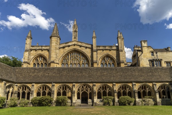 The cloisters and chapel of New College, University of Oxford, Oxfordshire, England, Great Britain