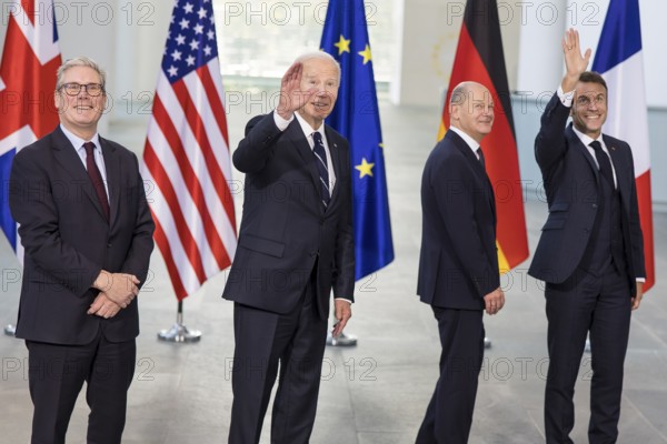 Keir Starmer (Prime Minister of the United Kingdom), Joe Biden (46th President of the United States), Olaf Scholz (Chancellor of the Federal Republic of Germany) and Emmanuel Macron (President of the French Republic) at the family photo in the Federal Chancellery, Berlin, 18 October 2024