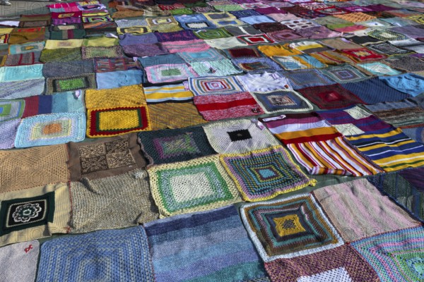 VIVA VITTORIA - Knitting against violence against woman at Friedrichsplatz in Kassel, Germany, Europe