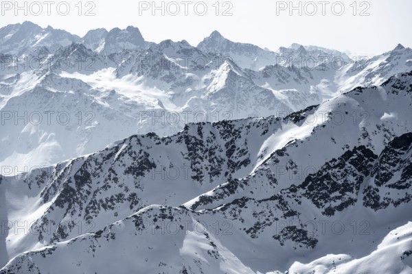 Peaks and mountains in winter, Sellraintal, Stubai Alps, Kühtai, Tyrol, Austria, Europe