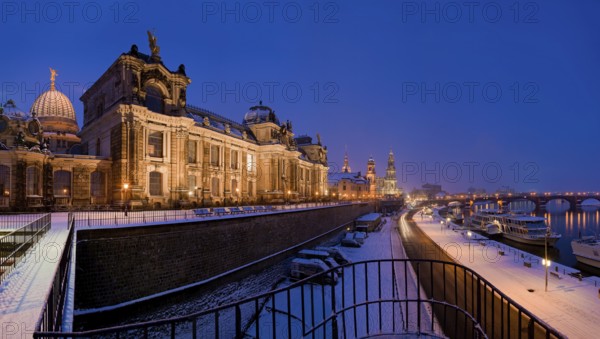 Brühl's Terrace in winter