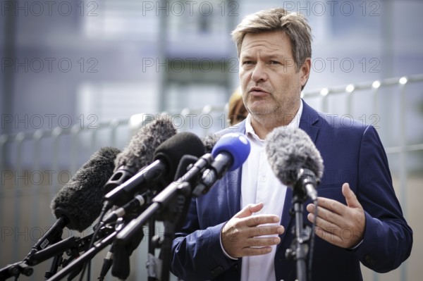 Robert Habeck, Bundesminister fuer Wirtschaft und Klimaschutz und Vizekanzler, aufgenommen bei einem Pressestatement zum Beschluss der Nationalen Wasserstoffstrategie nach der Kabinettssitzung. Berlin, 26.07.2023