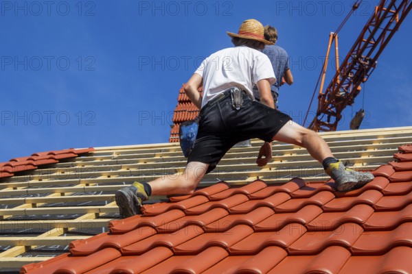 Roofing work, re-roofing of a tiled roof in the Palatinate