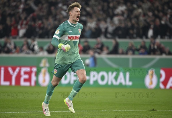 Goal celebration goalkeeper Alexander Nübel VfB Stuttgart (33) semi-final, DFB Cup, MHPArena, MHP Arena Stuttgart, Baden-Württemberg, Germany, Europe