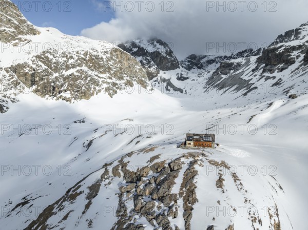 Winter in the mountains, Chamanna Jenatsch CAS, Swiss Alpine Club hut, Val Beve, Graubünden, Switzerland, Europe