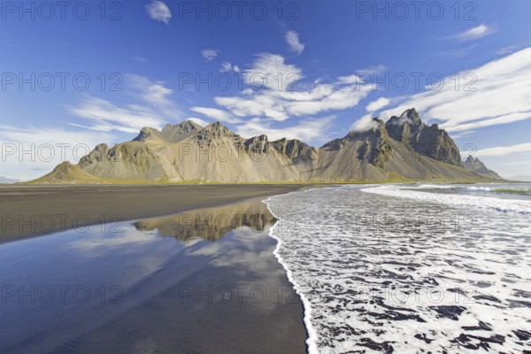 Vestrahorn, Vesturhorn, scree mountain made of gabbro and granophyre rocks, part of the Klifatindur mountain range at Stokksnes, Iceland, Europe