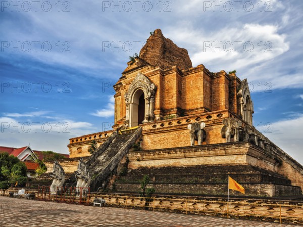 Buddhist temple Wat Chedi Luang. Chiang Mai, Thailand, Asia