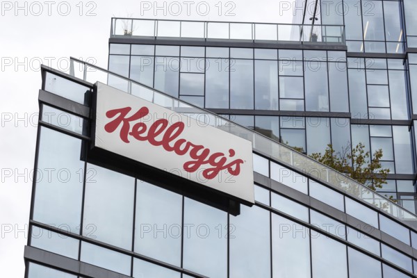 Kellogg's logo on the office of the cornflakes company in Chicago, USA, North America