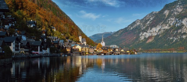 Panorama of Austrian tourist destination Hallstatt village on Hallstatter See in Austrian alps in autumn. Salzkammergut region, Austria, Europe