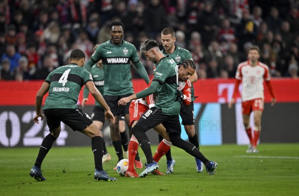 Leroy Sané FC Bayern Munich FCB (10) v Josha Vagnoman VfB Stuttgart (04) Dan-Axel Zagadou VfB Stuttgart (23) Atakan Karazor VfB Stuttgart (16) Waldemar Anton VfB Stuttgart (02) Allianz Arena, Munich, Bavaria, Germany, Europe