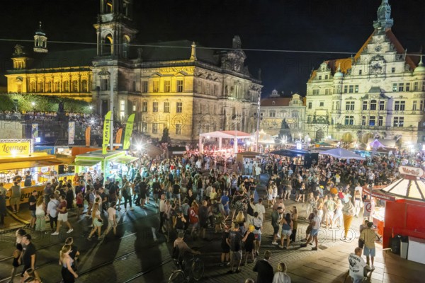 Canaletto the Dresden City Festival Strollers on the Augustus Bridge