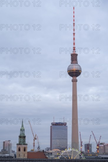 Hotel Park Inn and TV Tower, twilight, view from the roof terrace of the Humboldt Forum, Mitte, Berlin, Germany, Europe
