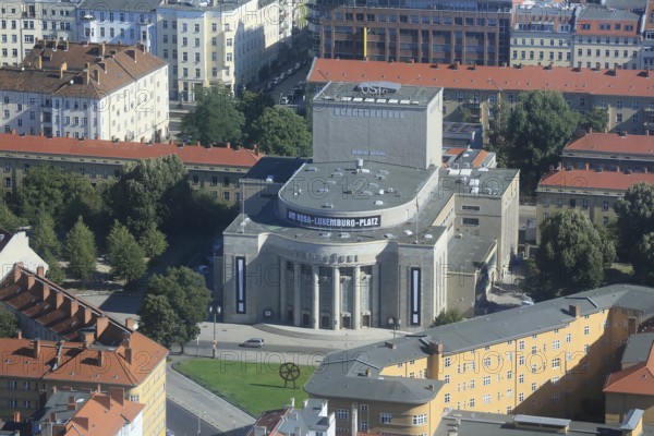 Volksbühne, Rosa-Luxemburg-Platz, seen from the television theatre at Alexanderplatz, Berlin, Federal Republic of Germany