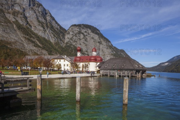Pilgrimage church of St. Bartholomä at Königssee in autumn, Schönau, Berchtesgaden National Park, Berchtesgadener Land, Upper Bavaria, Bavaria, Germany, Europe