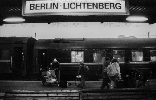 Germany, Berlin, 8 November 1990, trains from the Soviet Union arrive at Lichtenberg station, Europe