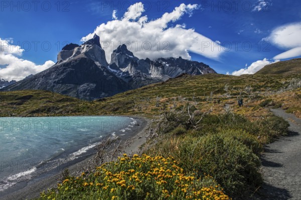 Mountaineers at Lago Nordenskjöld, Cuernos del Paine, Torres del Paine National Park, Patagonia, Chile, South America