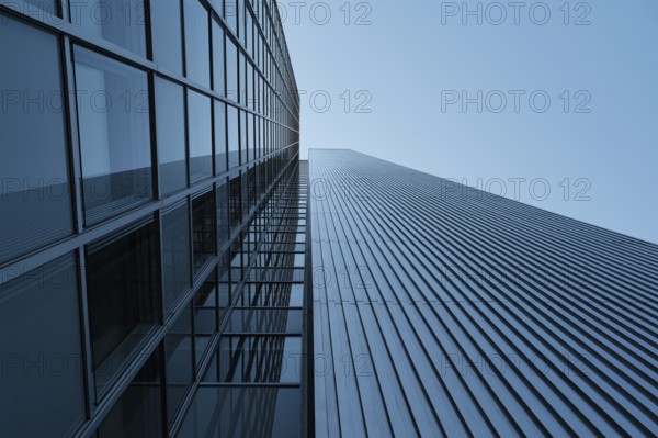 High-rise building in the old town, high-rise, Düsseldorf, North Rhine-Westphalia, Germany, Europe