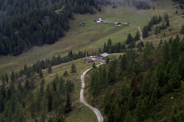 Hintereggalm, Mahdalm, Almenweg, Klammeben, Hirzer near Saltaus, Passeier Valley, South Tyrol, Autonomous Province of Bolzano, Italy, Europe