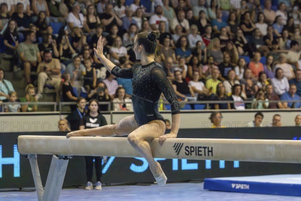 Olympic qualification in apparatus gymnastics in Rüsselsheim Picture: Helen Kevric on the balance beam