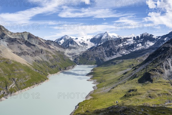 Picturesque mountain landscape, view of a blue mountain lake, Lac des Dix reservoir, behind mountain peak Mont Blanc de Cheilon, Hérménence, Valais Alps, Valais, Switzerland, Europe