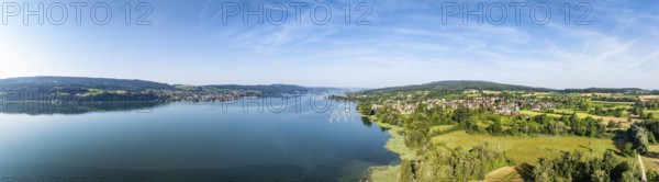 Aerial view, panorama of the Höri peninsula with the municipality of Hemmenhofen, on the left on the horizon the Swiss side of the lake with the municipality of Steckborn and the Thurgau lake ridge, Lake Constance, district of Constance, Baden-Württemberg, Germany, Europe