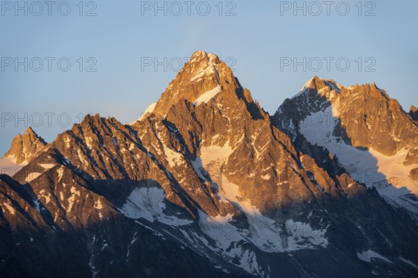 Rocky peaks at sunset, alpenglow, Aiguille de Chardonnet and Aiguille d'Argentière, Mont Blanc massif, Chamonix, France, Europe