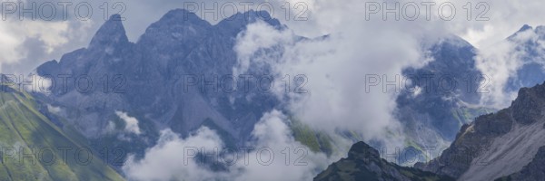Panorama from the Fellhorn, 2038m, to the cloudy Allgäu main ridge, Allgäu, Allgäu Alps, Bavaria, Germany, Europe