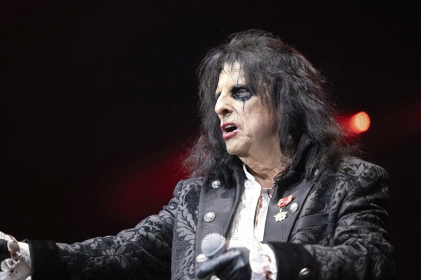 Alice Cooper live on Too close for comfort Tour at the Max-Schmeling-Halle in Berlin on 09.10.2024