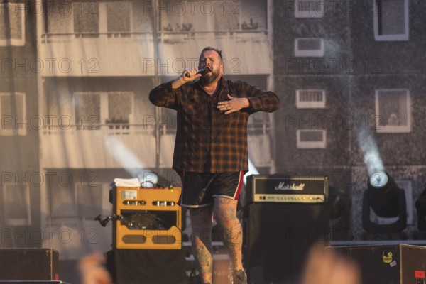 Monchi (Jan Gorkow), singer of Feine Sahne Fischfilet at the Highfield Festival on Saturday, Störmthaler See, 17.08.2024