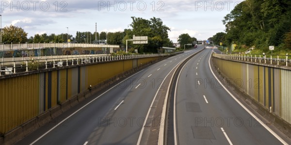 Empty A 40 motorway, full closure due to construction work until November 2024, Bochum, North Rhine-Westphalia, Germany, Europe