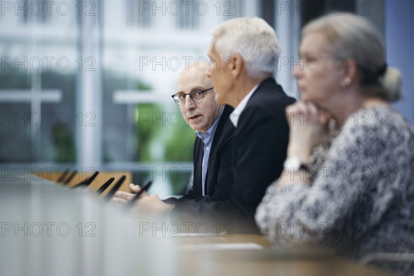 Ralf Wintergerst, Bitkom President and Sinan Selen, Vice President of the Federal Office for the Protection of the Constitution (BfV), at a press conference on the economic protection report at the Federal Press Conference in Berlin, 28 August 2024