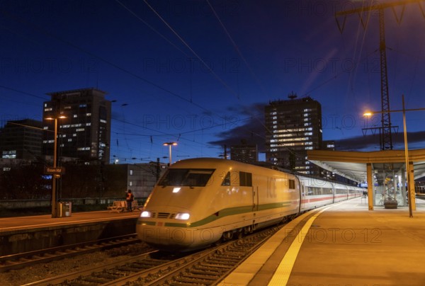 Railway station, ICE train, departure from platform, Essen, North Rhine-Westphalia, Germany, Europe