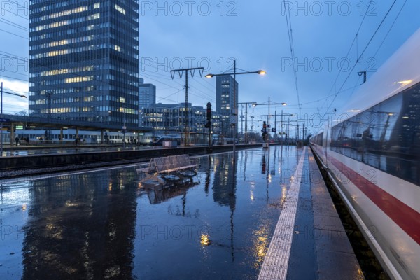 ICE train, train traffic, city centre skyline, Essen central station, North Rhine-Westphalia, Germany, Europe
