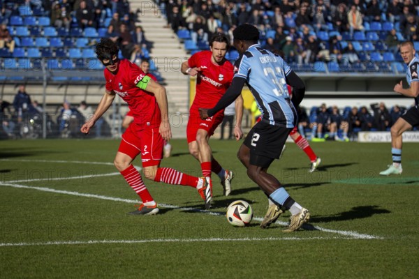 Football 3rd division, season 2024/25, matchday 22: Waldhof Mannheim vs SC Verl. On the ball: Kennedy Onyedika Okpala (32, Mannheim)