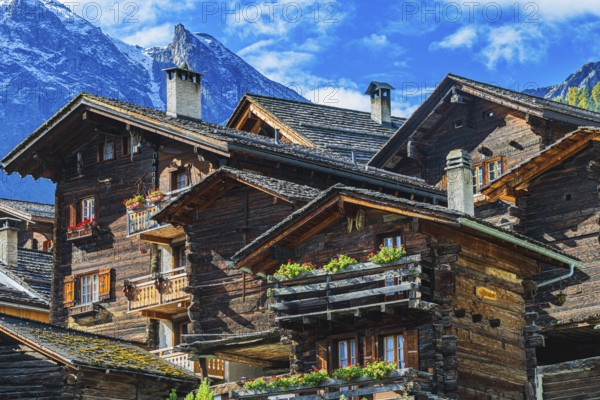 Old wooden houses in the historic village centre, Grimentz, Val d'Anniviers, Valais Alps, Canton Valais, Switzerland, Europe