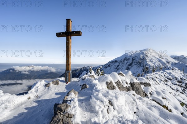 Snow-covered summit of the Jenner with summit cross in autumn, Berchtesgaden National Park, Berchtesgaden Alps, Schönau am Königssee, Berchtesgadener Land, Bavaria, Germany, Europe
