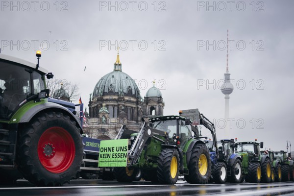 Street blockades in the centre of Berlin, taken during the farmers' protests in Berlin, 15.01.2024
